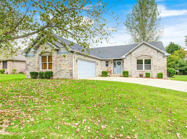 845 Robin Wood Pl, Greencastle, IN 46135