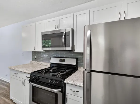904 Seabrook Rd, Raleigh, NC 27610