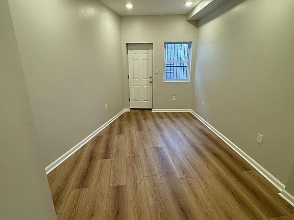 3rd image of 2606 Frankford Ave