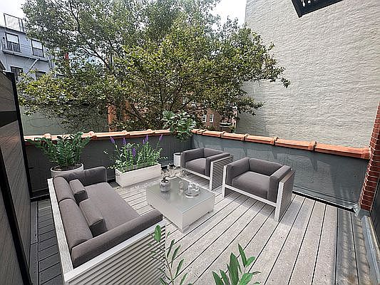 1st image of 410 W 48th St #2E