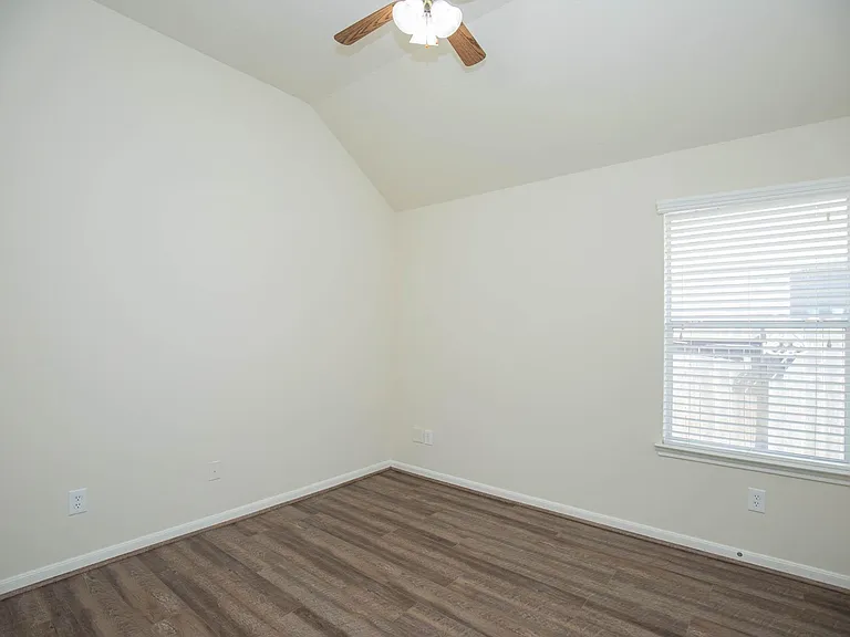 835 Aqua Vista Ln — Photo 32