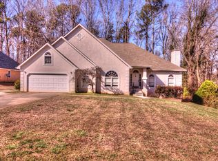 6942 Stone Breeze Dr, Stone Mountain, GA 30087