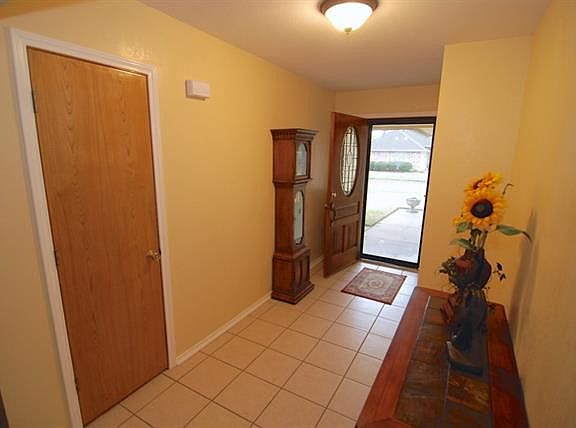 5th image of 1111 Red Bird Ln