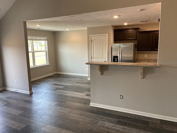 File Photo Great Room to Kitchen View