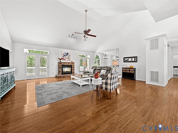 4th image of 6126 Autumn Bluff Rd