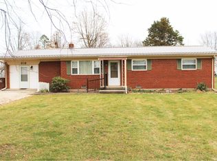 318 N Jackson St, Sweetser, IN 46987