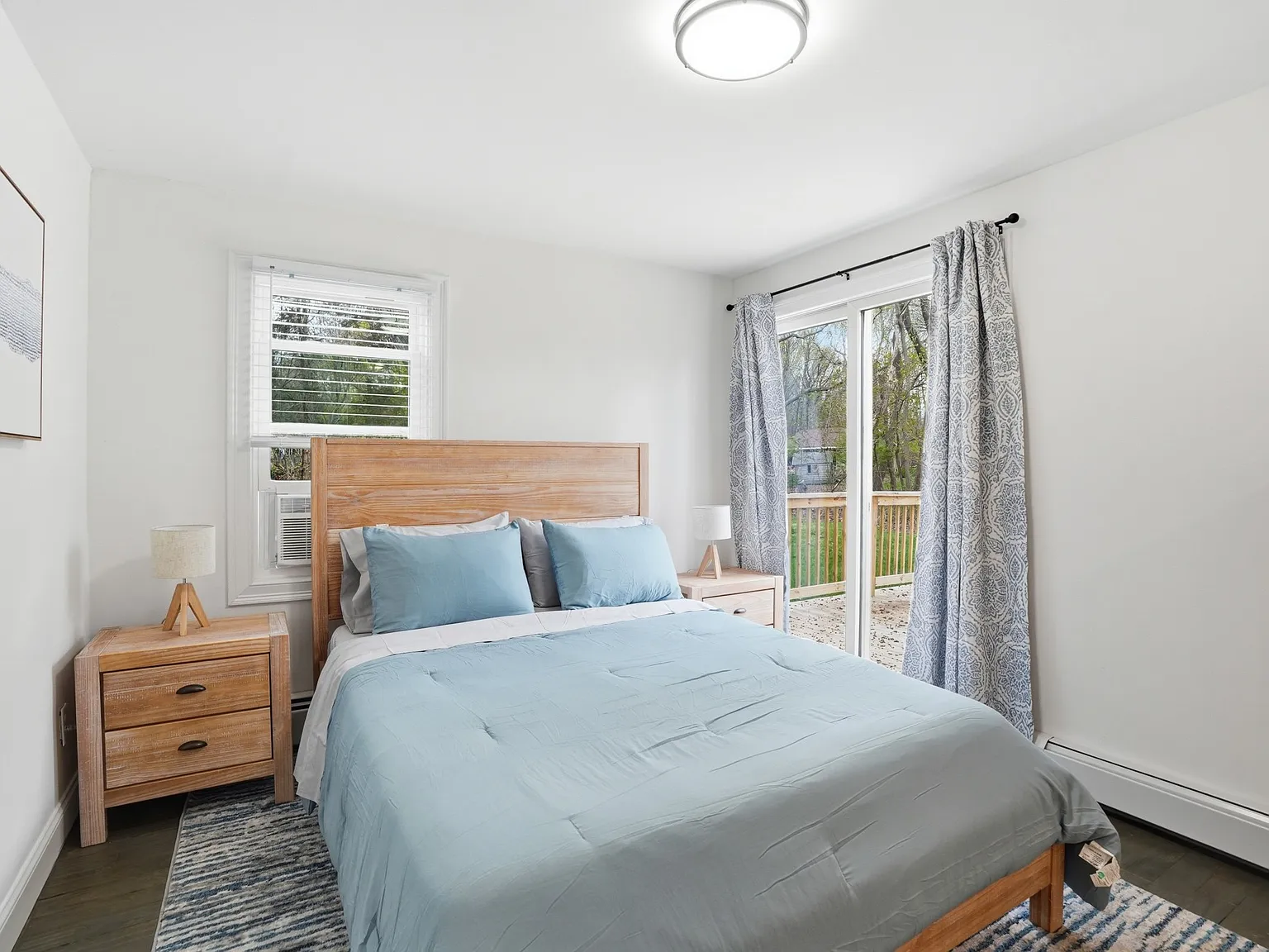 3 bed, 2.5 bath, 1300 sqft, $3,500 — Photo 3