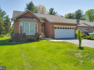 16 Ambler Ln, Falling Waters, WV 25419