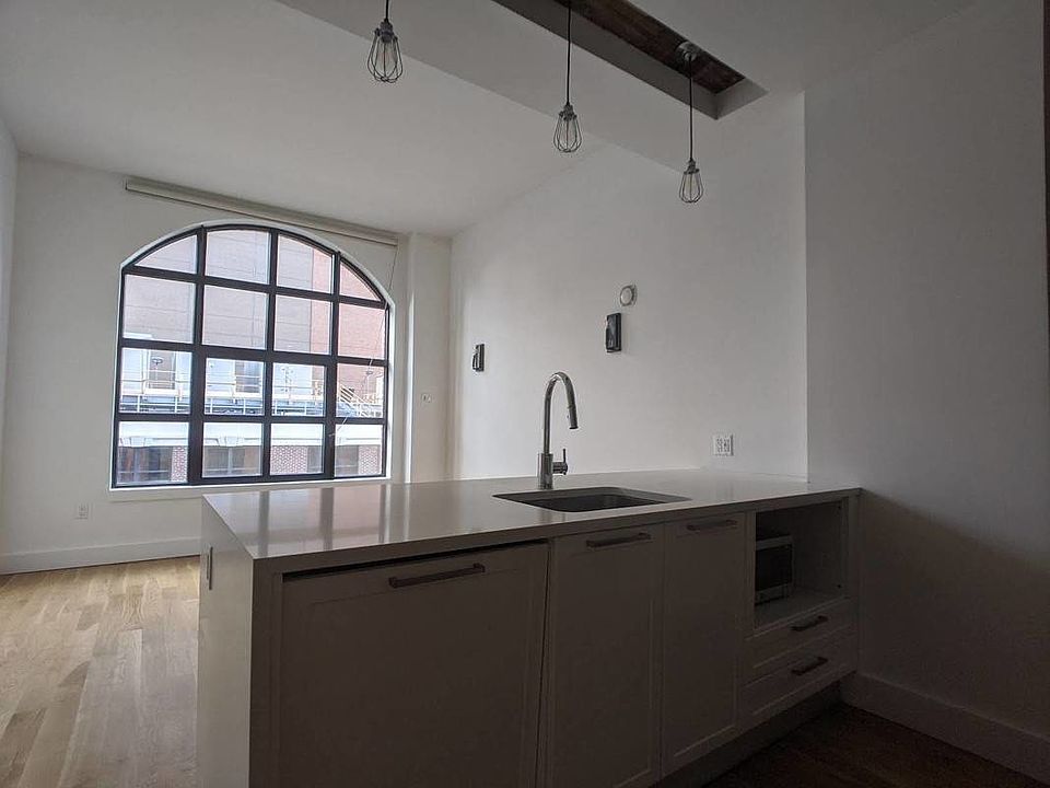 1st image of 41-21 28th St #4F