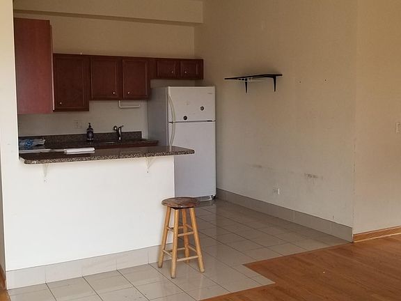 2nd image of 4725 W Lawrence Ave Unit 205