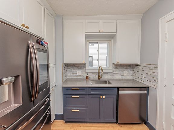 5th image of 6114 Hampstead Ave