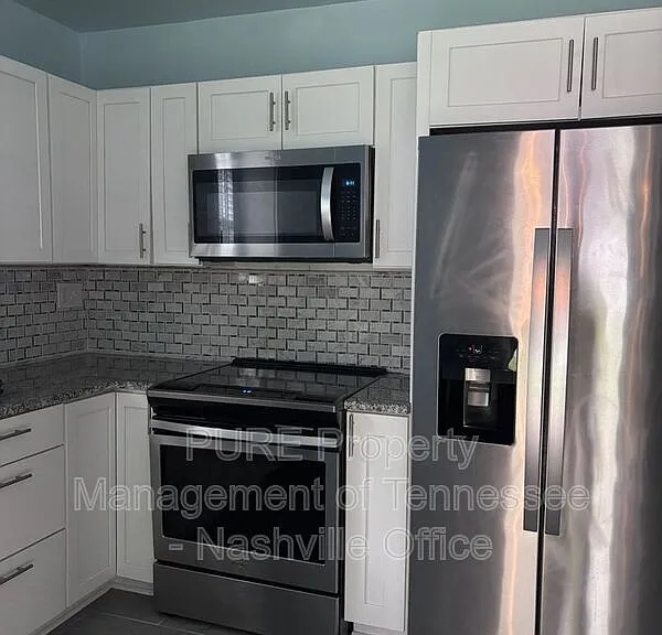 3715 Hilltop Ln — Photo 3