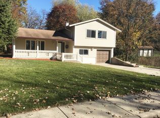 129 Timber Trl, Streamwood, IL 60107