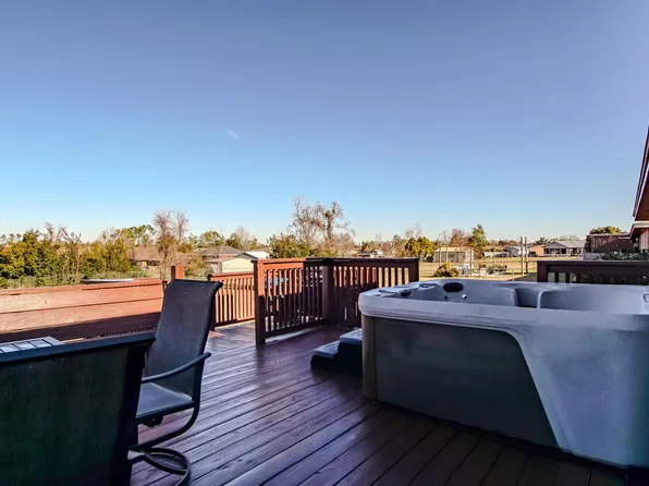 8011 Betty Louise Dr, Panama City, FL 32404