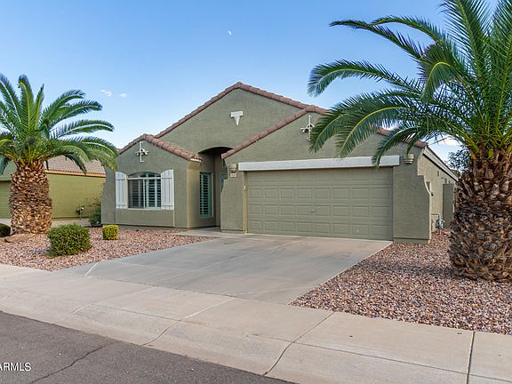 3rd image of 3133 E BELLERIVE Drive