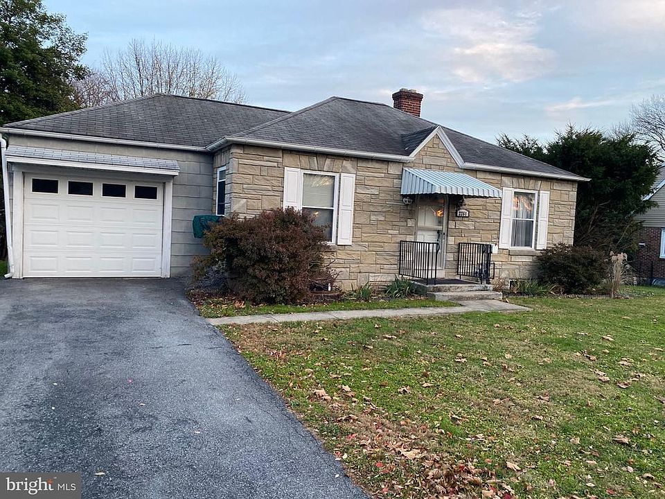 2nd image of 2261 Manor Ridge Dr