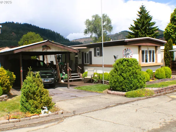 112 Bunting Ln #28, Myrtle Creek, OR 97457