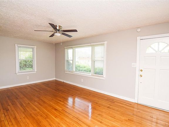 3rd image of 2028 Freywood Dr SE