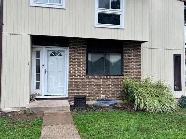 1914 Cambridge Dr, Crofton, MD 21114