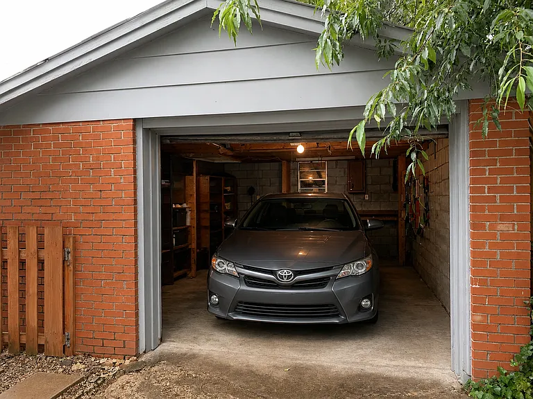 321 Purdue Pl — Photo 38
