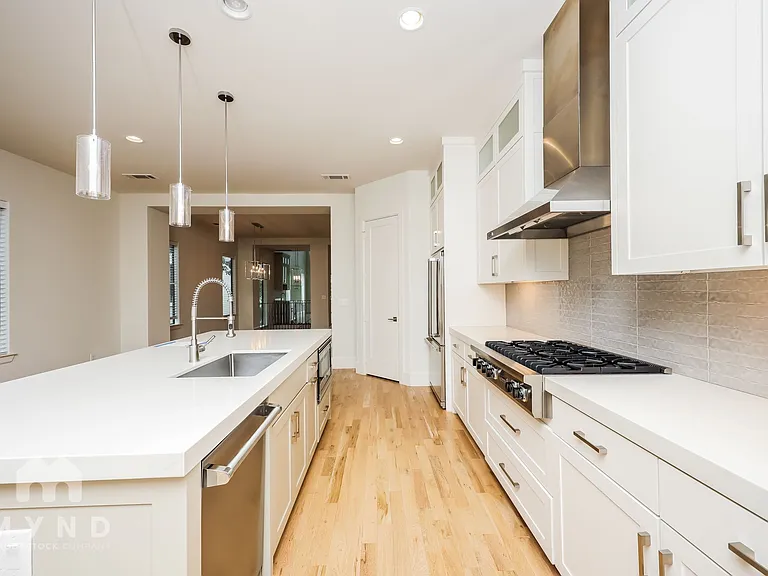 4216 Bowser Ave — Photo 4