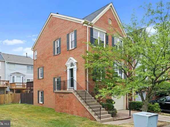 4706 Major Ct, Alexandria, VA 22312