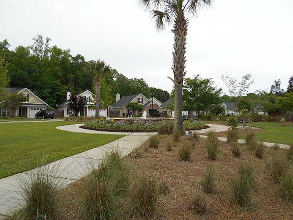 5th image of 308 Garden Grove Dr