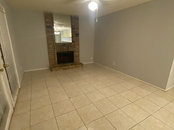 3rd image of 7118 Oakwood Glen Blvd APT 101
