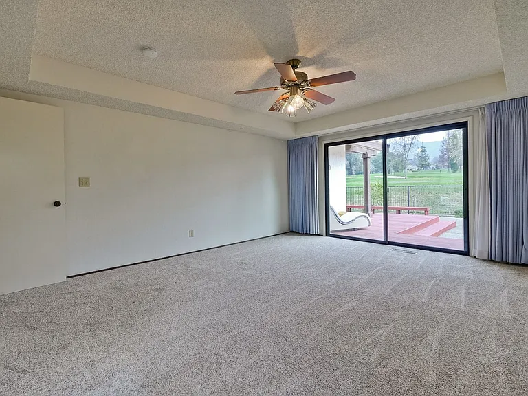 8224 Claret Ct — Photo 24