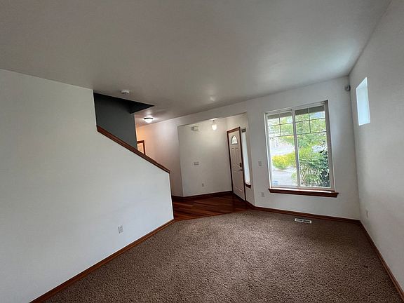 5th image of 15414 85th Ave E