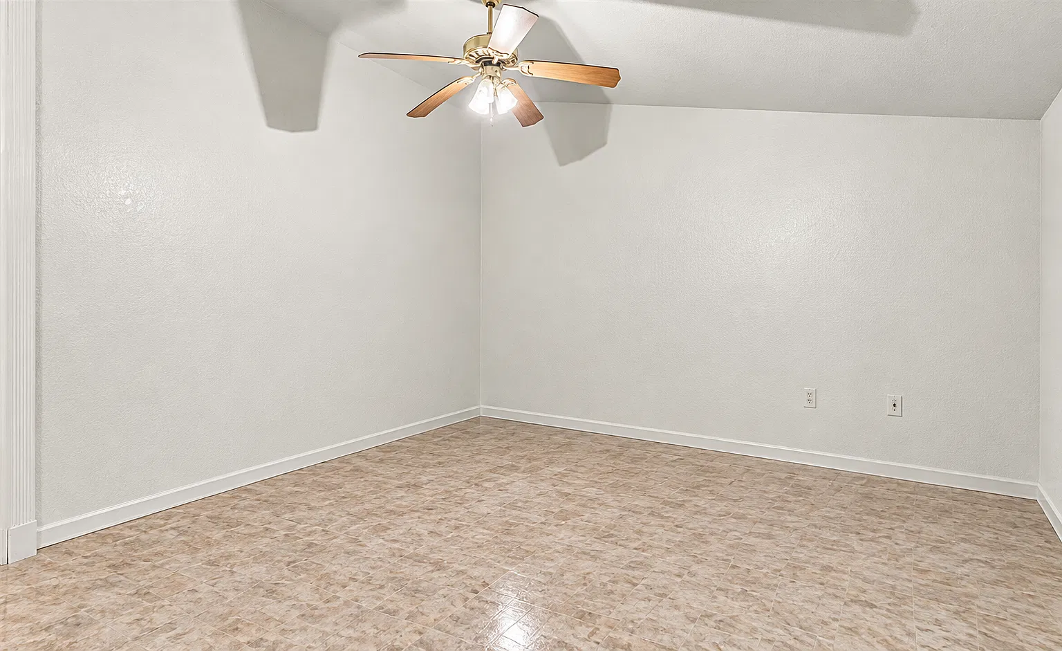 184 Oak Terrace - 1 — Photo 3