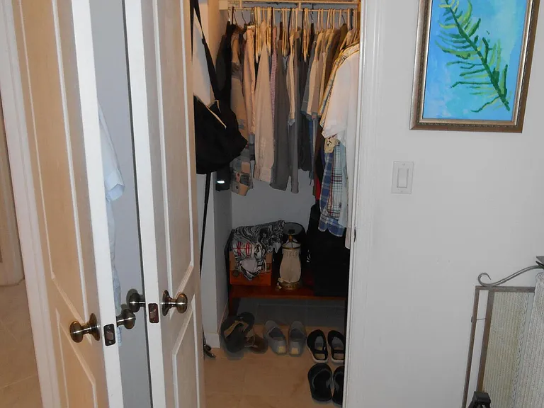 2615 NE 1st Ct #406 — Photo 21