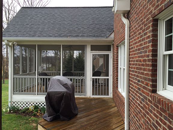 5th image of 209 Cheshire Ln