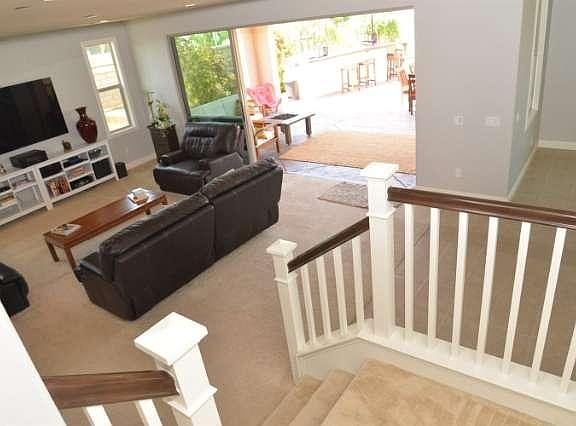 4th image of 575 Willow Glen Ct