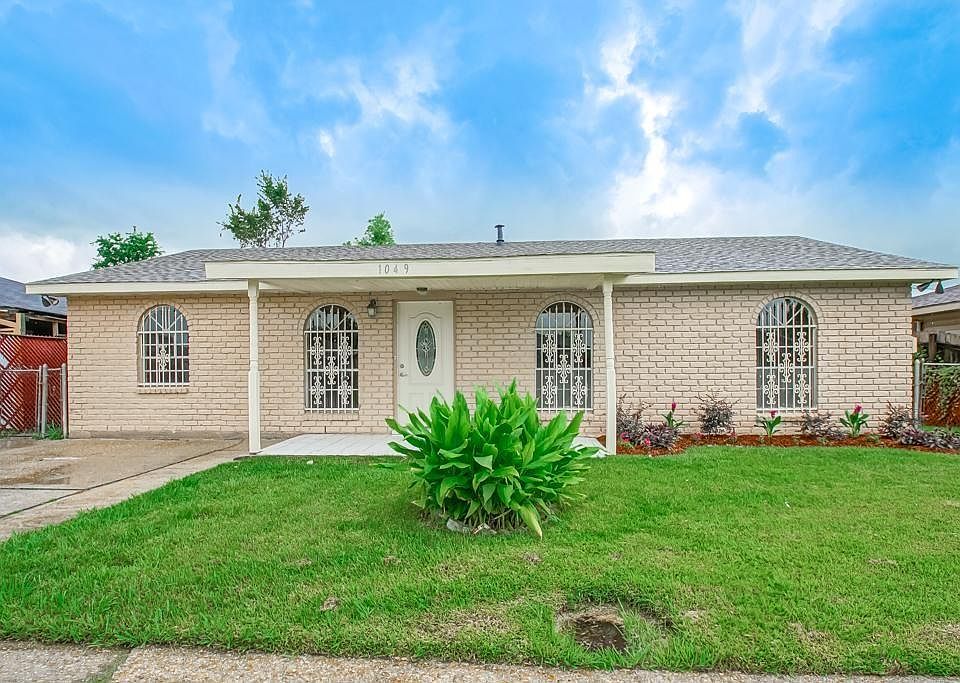 1st image of 1049 Sandalwood Dr