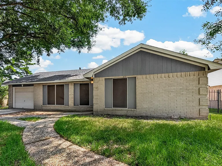 2714 S Brompton Dr — Photo 4
