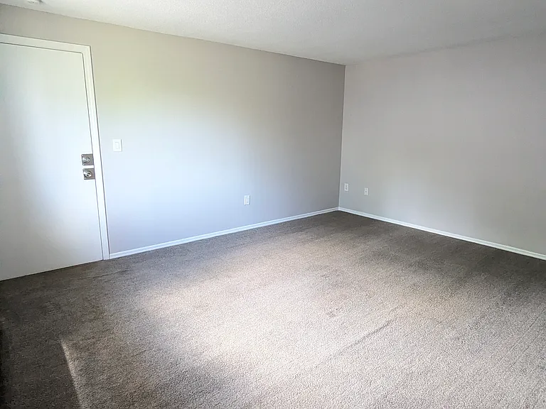 76 Sherman Ave #9 — Photo 3
