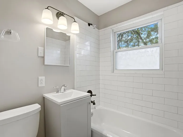 3267 Walmar Dr — Photo 17