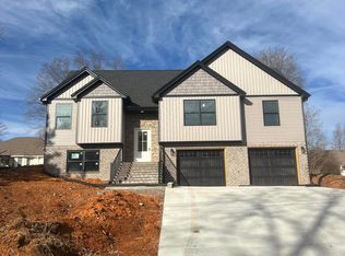 5168 Crystal Brook Dr, Morristown, TN 37814