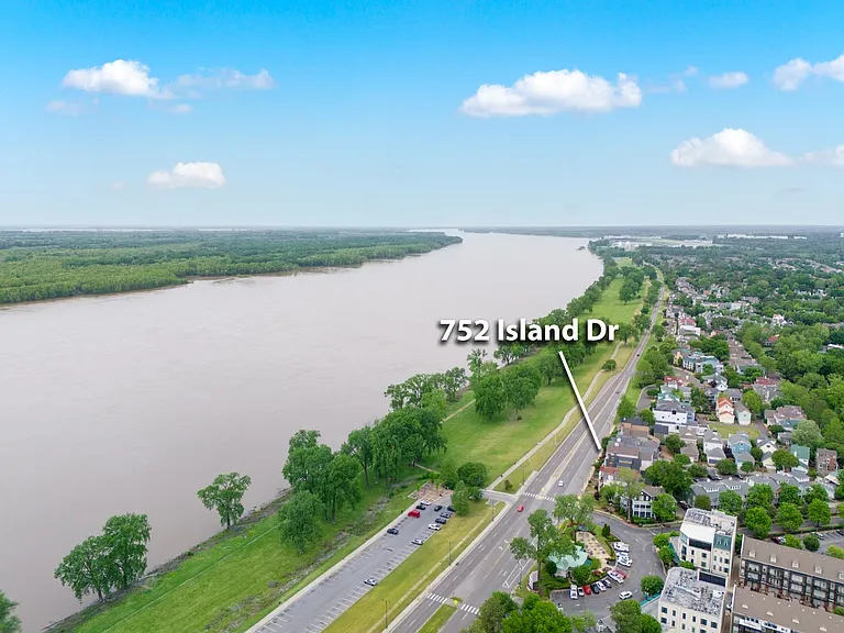 752 Island Dr — Photo 40