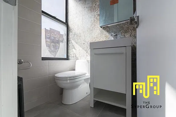 Rented by The Syper Group | media 17