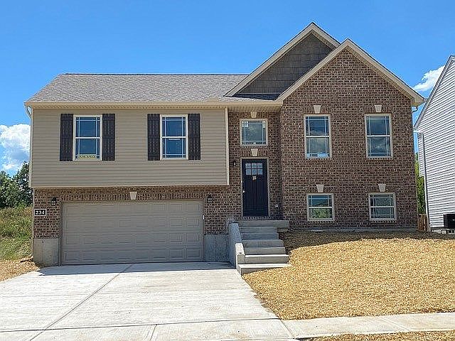 Front Pre-landscaping 
