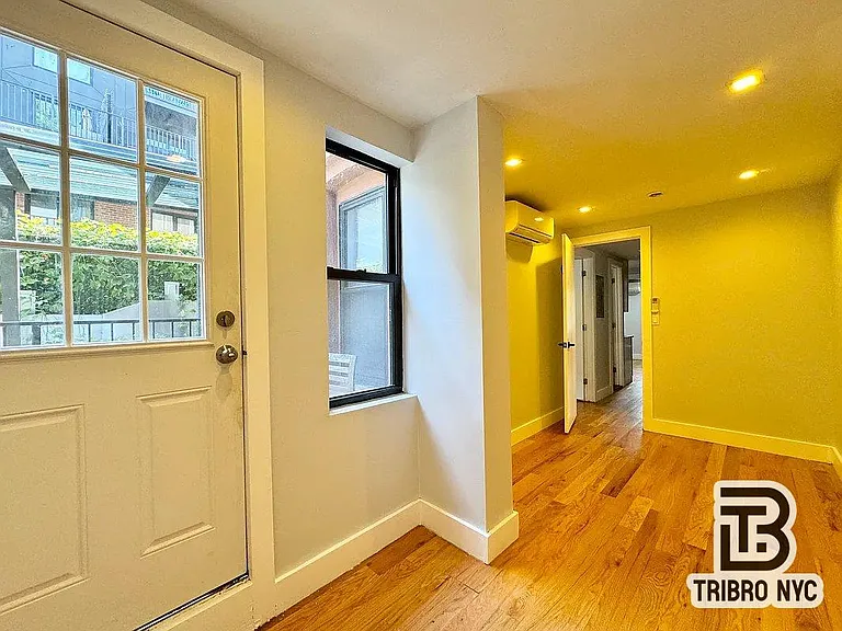 225 Halsey St #1 — Photo 6