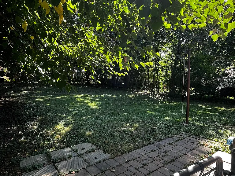 183 Wellington St E #1 — Photo 5