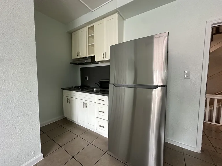 South Park Place Apartments — Photo 18