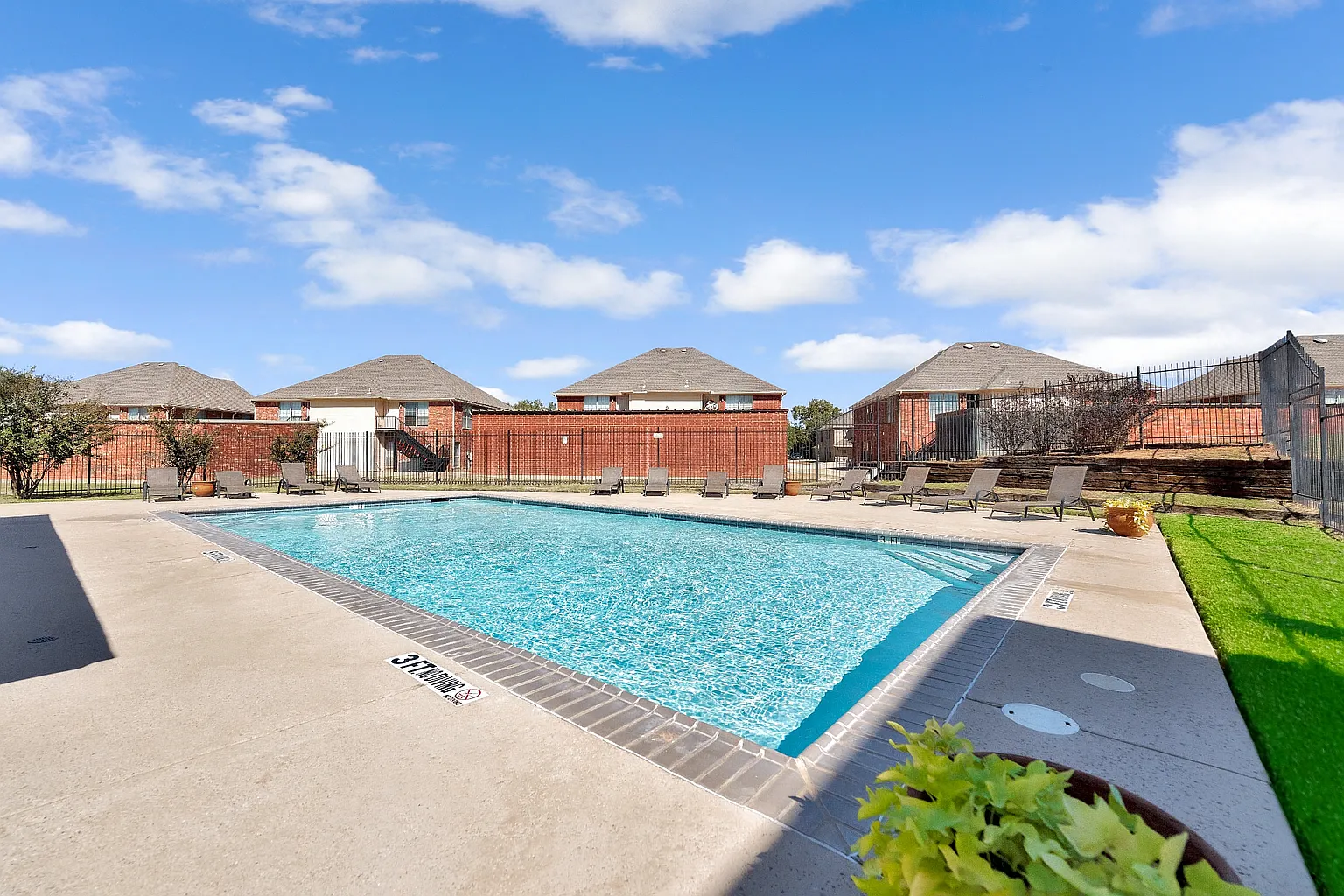 Woodhaven Villas — Photo 2