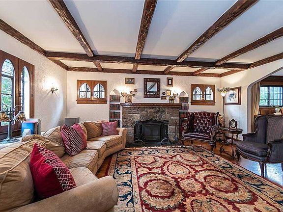 3rd image of 59 Marlborough Ct