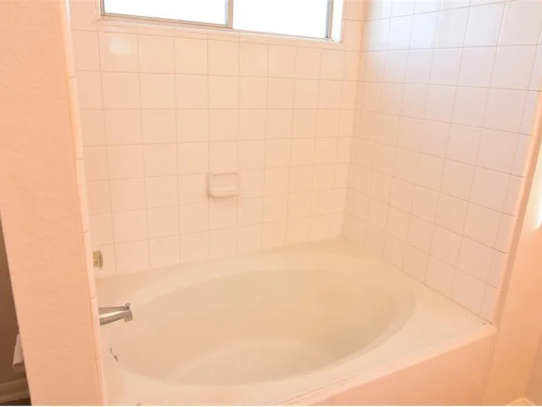 6702 Albion Crescent Dr — Photo 10