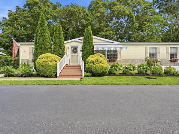 37 Unit 88 Hubbard Avenue #88, Riverhead, NY 11901