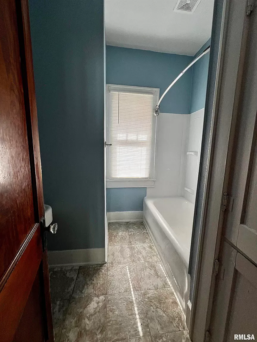 2 bed, 960 sqft, $900 — Photo 4